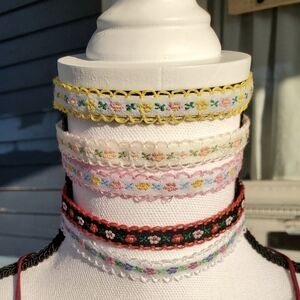 Floral Embroidered Choker Set